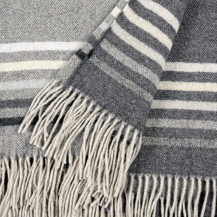 rivolta-carmignani-tailor-plaid-140x180-cm-in-cashmere-e-merinos image 3
