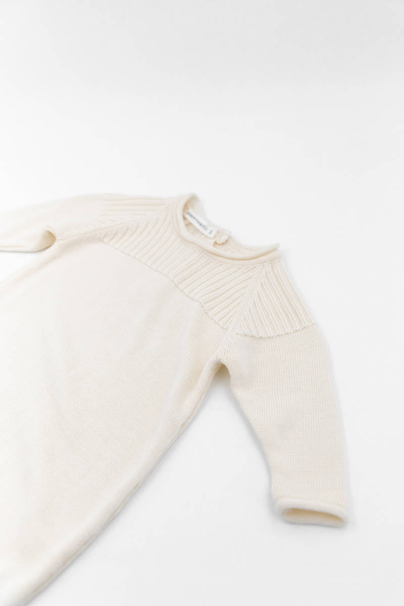 bamboom-tutina-knitted-con-apertura-dietro-bianco-01 image 3