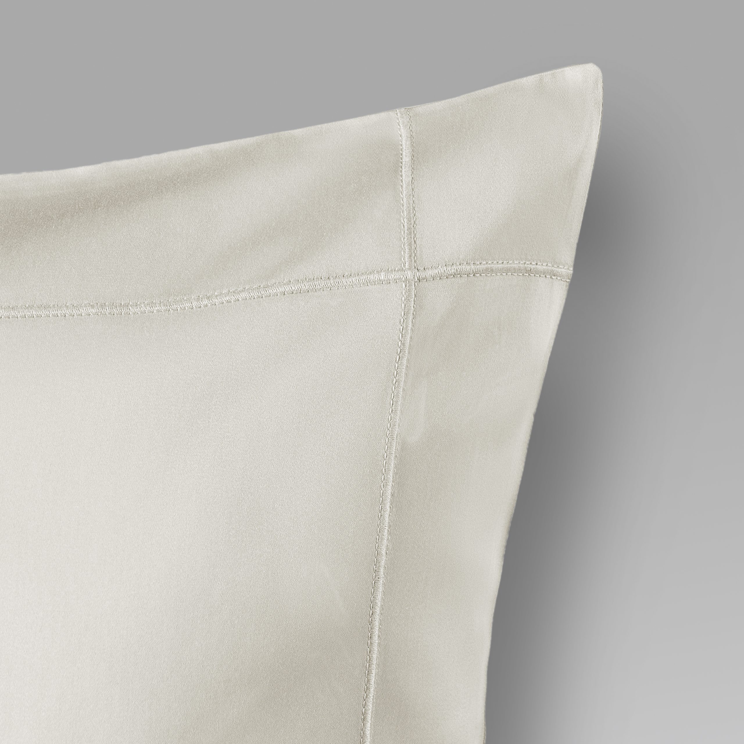 rivolta-carmignani-lounge-federa-decorativa-in-raso-65x65 image 8
