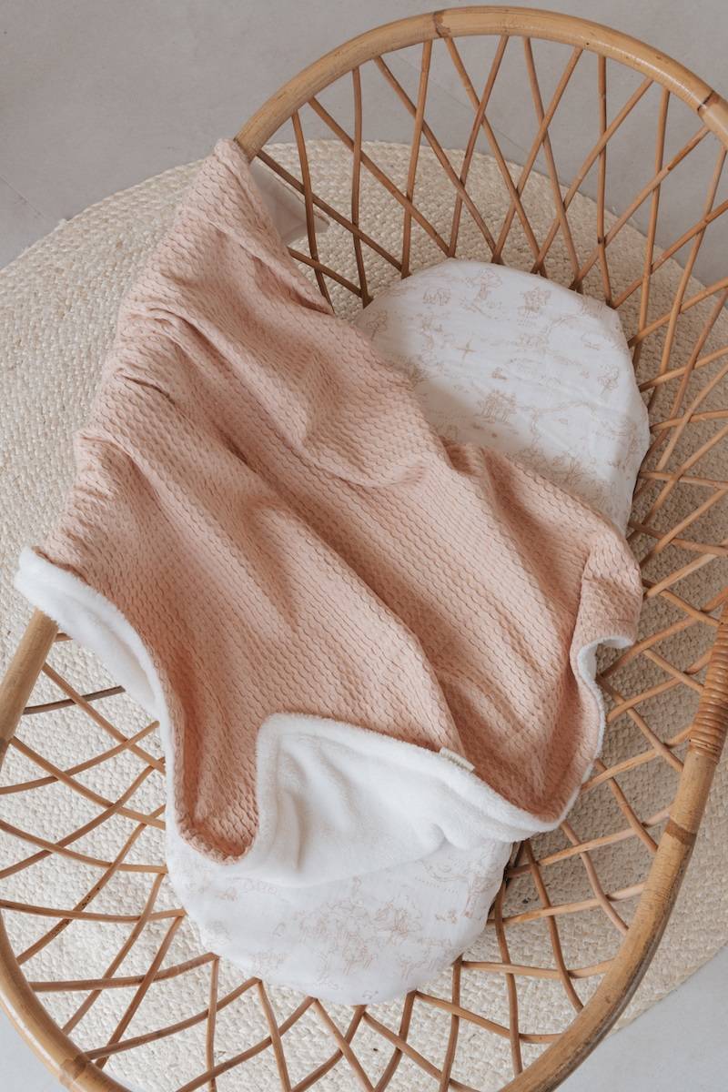 bamboom-coperta-culla-100x75-goffrato-lato-peluche-neutral-pink-134 image 2