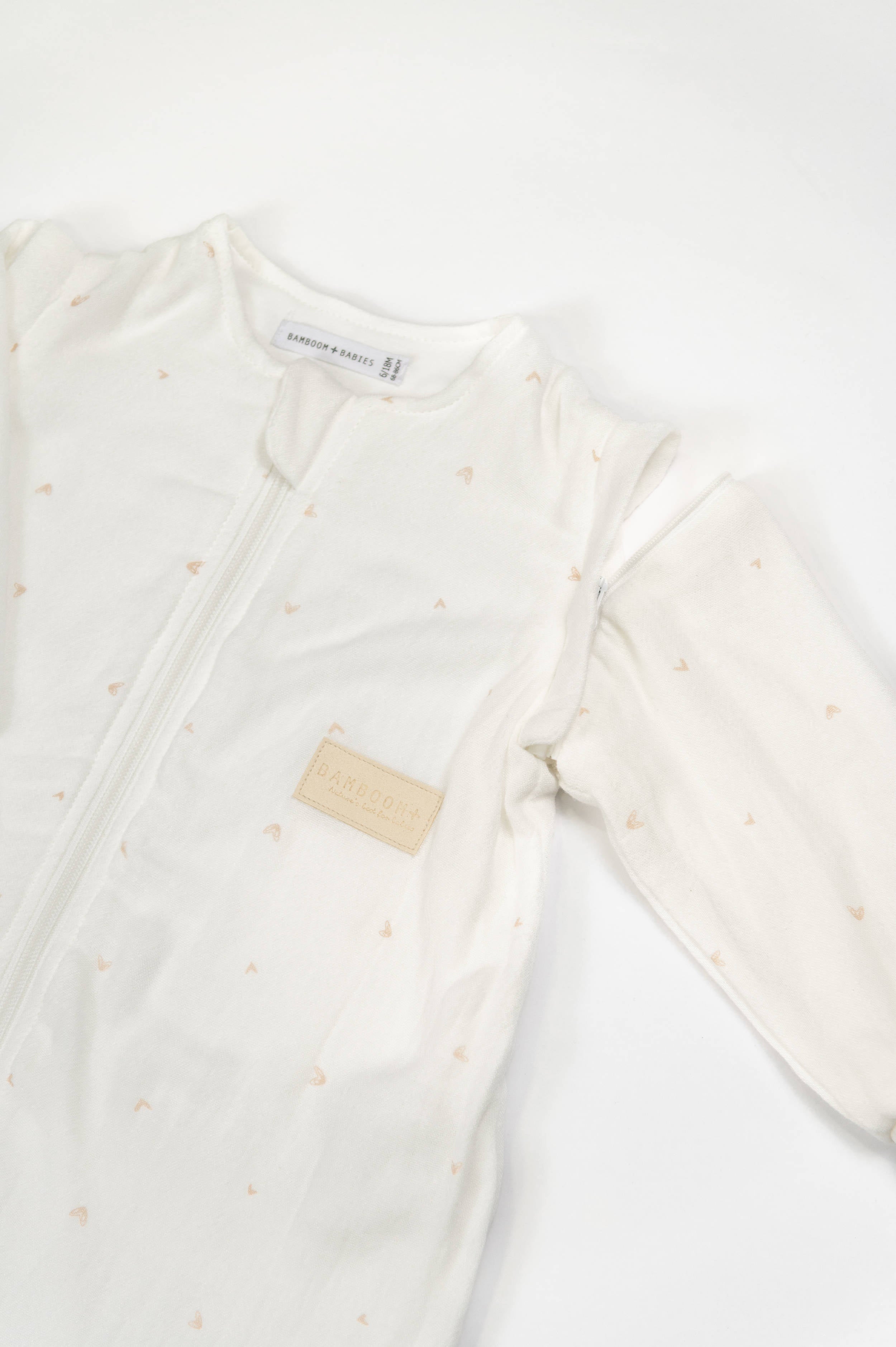 bamboom-sacco-nanna-sleeping-jumpsuit-mini-hearts-287 image 4