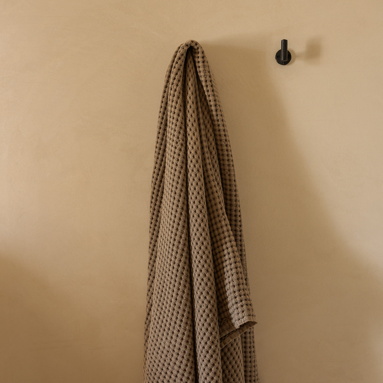 dalfilo-telo-doccia-nido-d-ape-stonewashed-in-cotone image 1