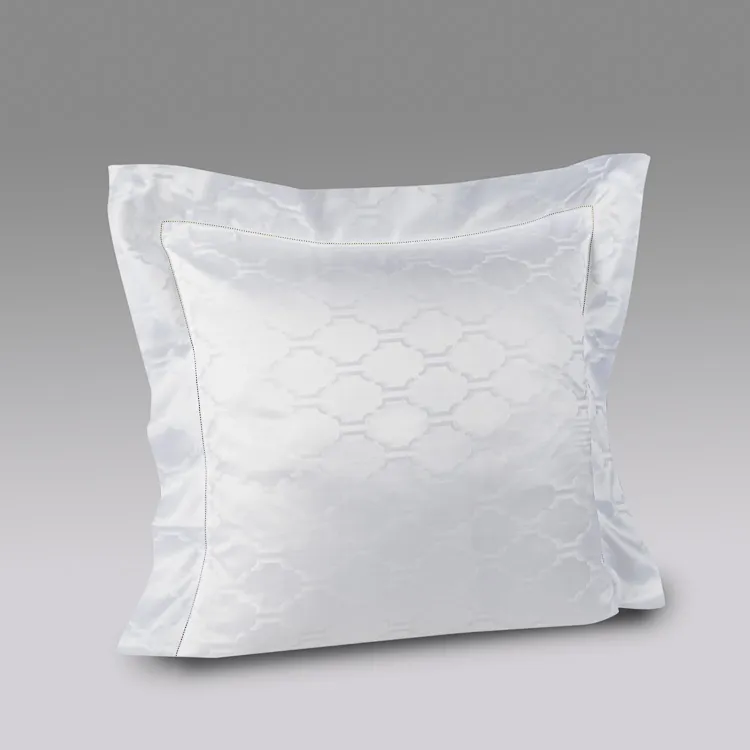 rivolta-carmignani-waldorf-federa-decorativa-65x65-cm-in-raso-600tc-jacquard image 1