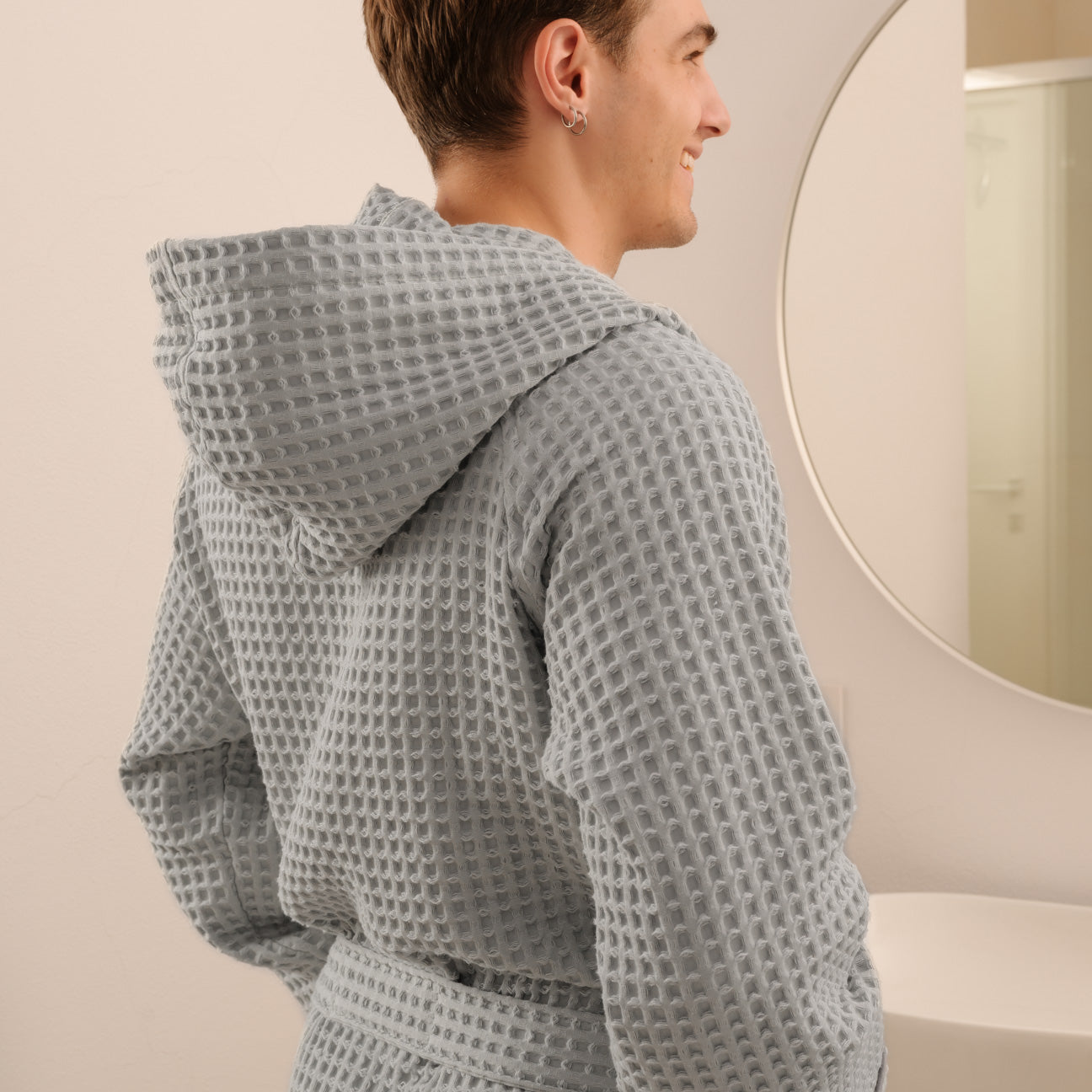 dalfilo-accappatoio-nido-d-ape-con-cappuccio-in-cotone-380-g-m2 image 3