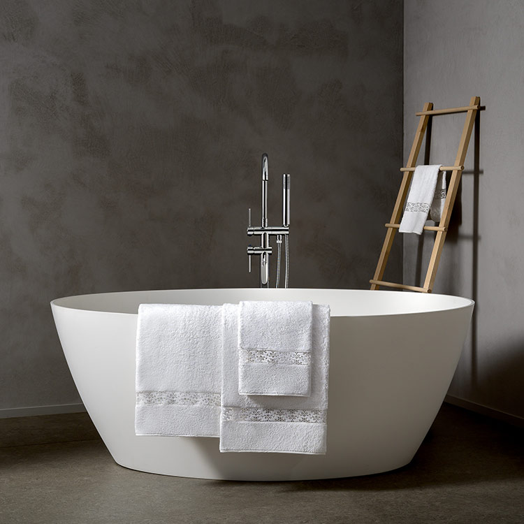 rivolta-carmignani-liberty-telo-bagno-100x150-cm-in-spugna-di-cotone-con-pizzo-m image 2