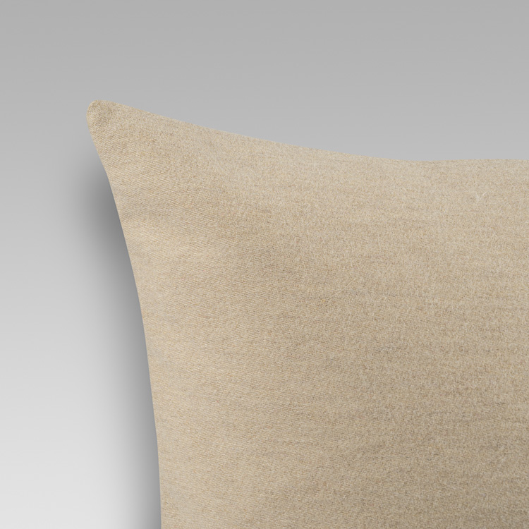 rivolta-carmignani-defil-cuscino-decorativo-50x50-in-merino-e-cashmere image 6