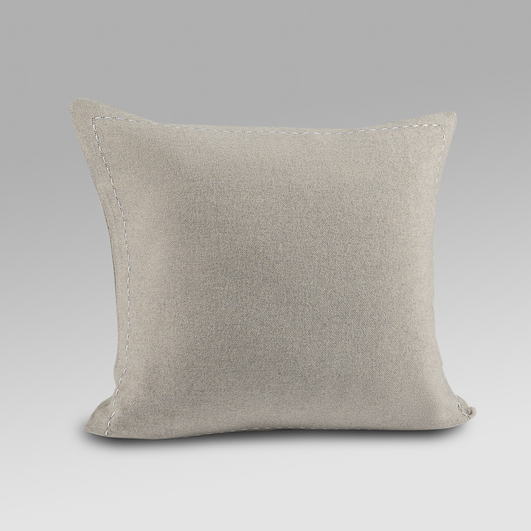 rivolta-carmignani-ecurie-d-angers-cuscino-decorativo-50x50-in-cashmere image 1