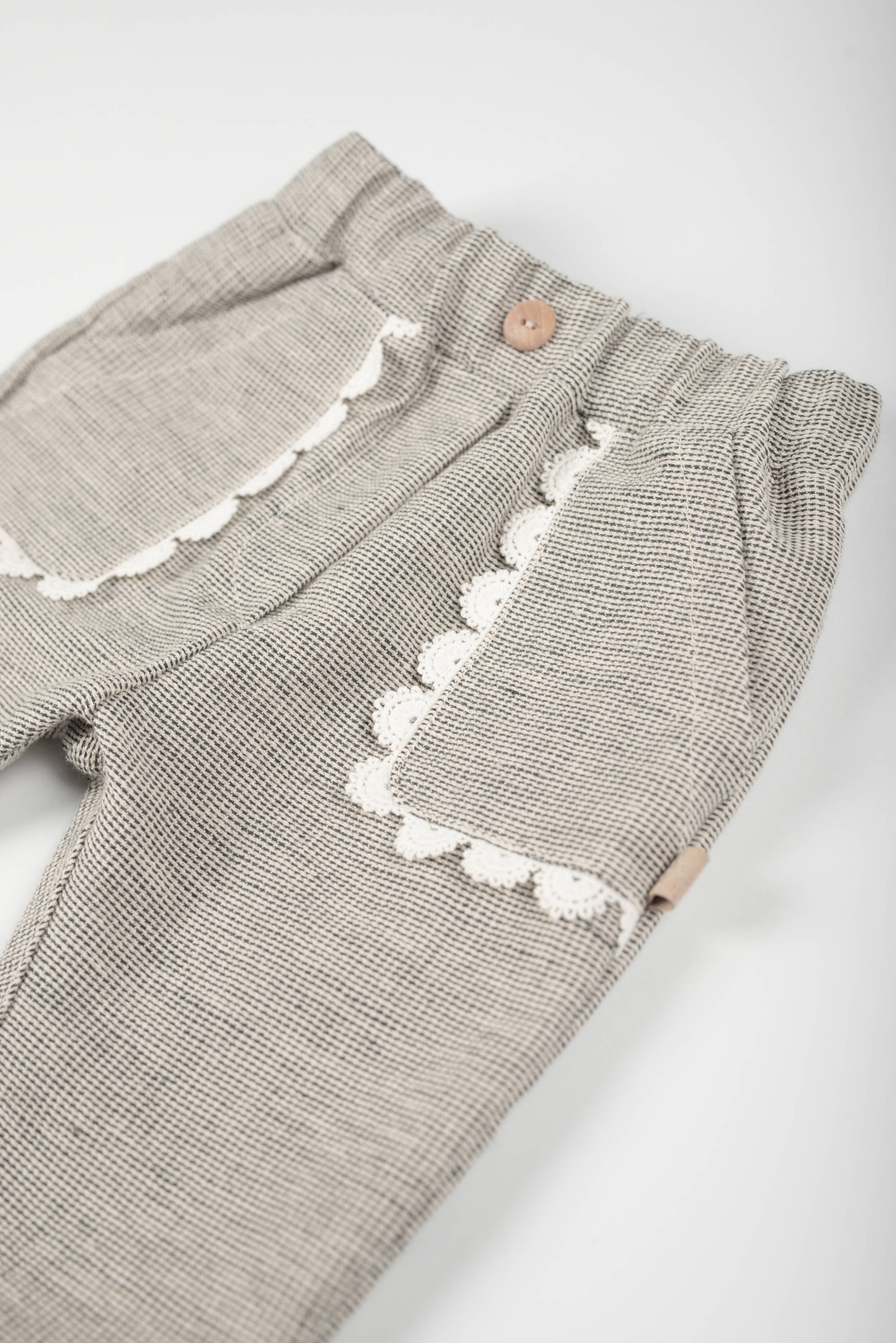 bamboom-pants-con-tasche-embroidery-bimba-blu-07 image 3