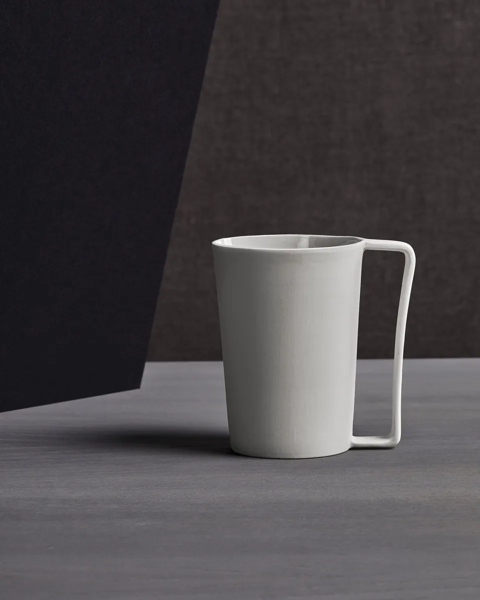 society-limonta-buto-mug-in-porcellana-di-limoges image 1