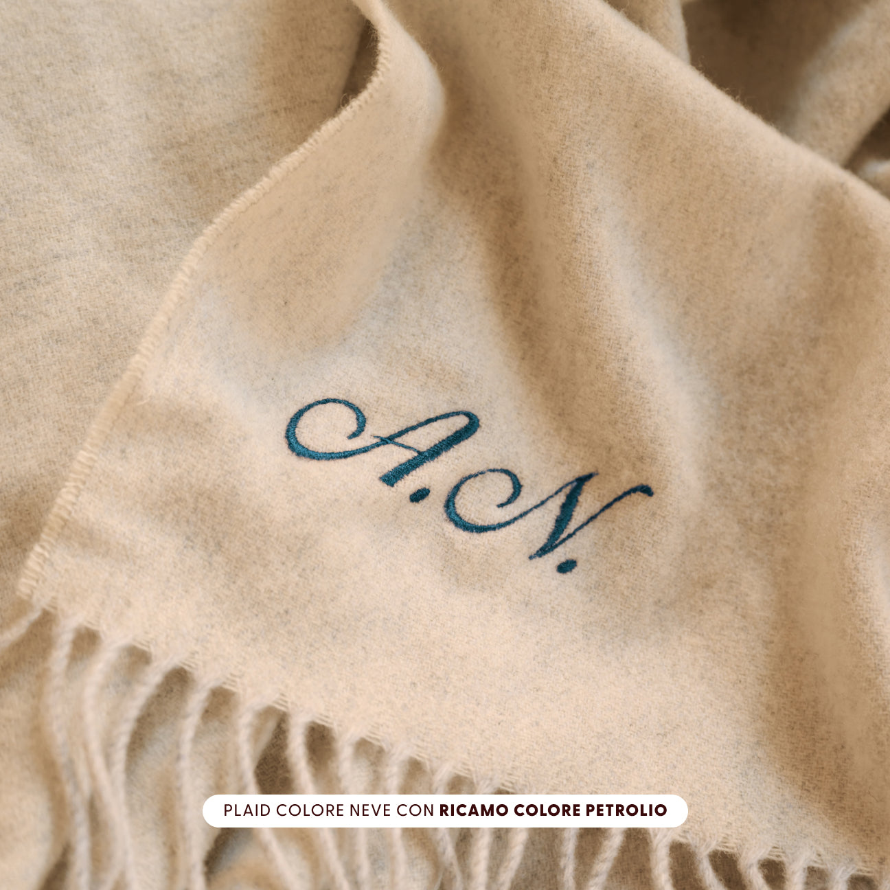 dalfilo-ricamo-plaid-personalizzazione-su-prodotto image 3