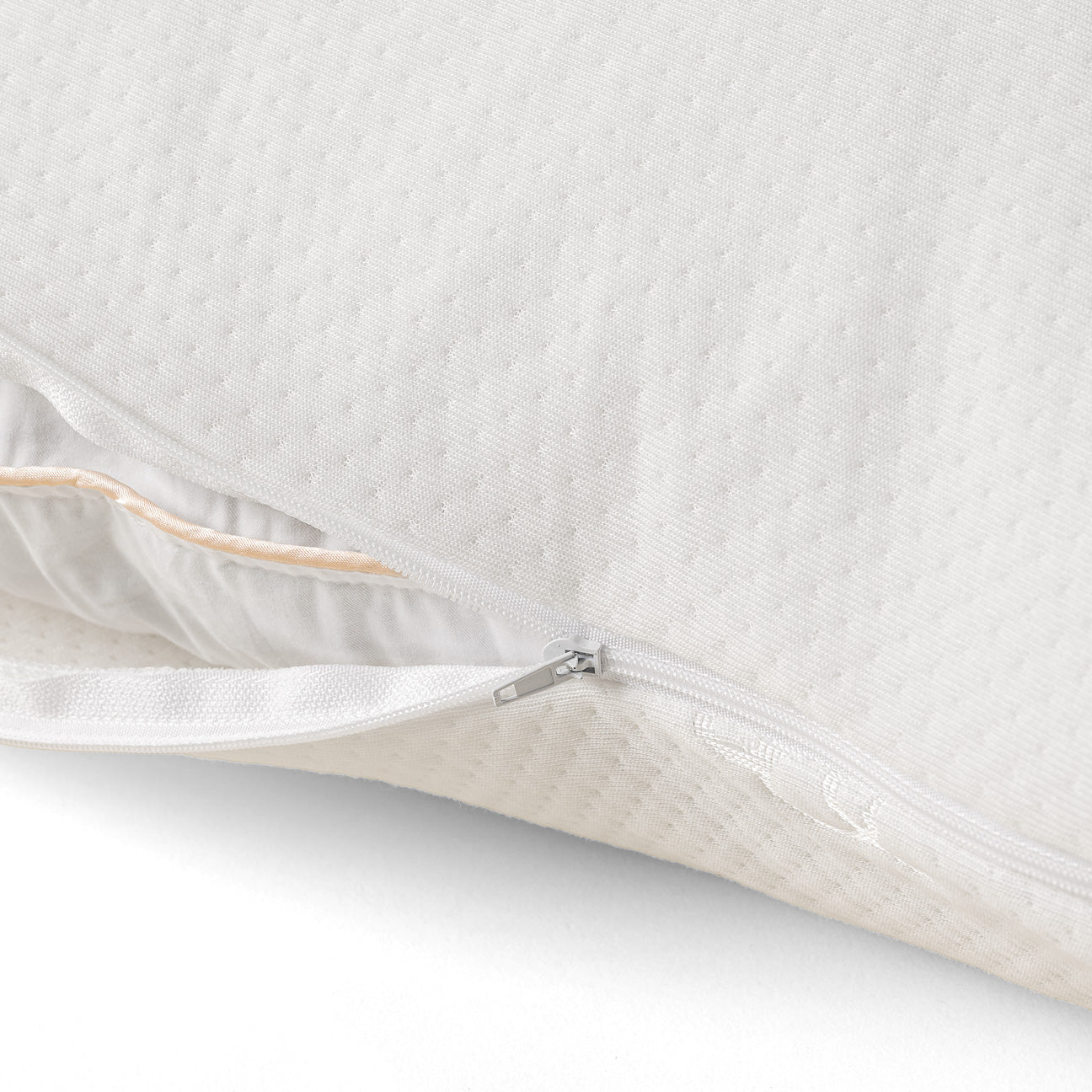 dalfilo-set-2-copricuscini-idrorepellenti-antiacaro-50x80-cm image 4