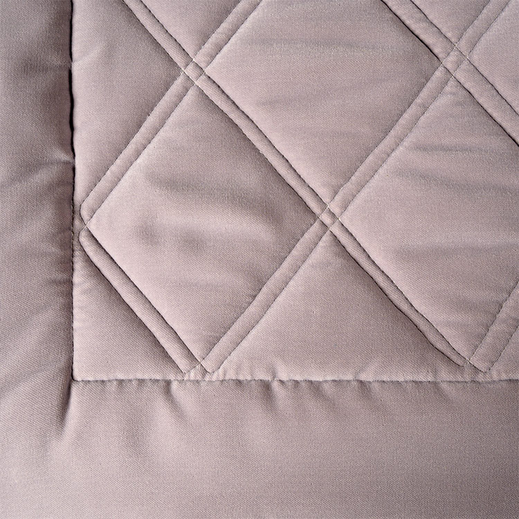 rivolta-carmignani-lounge-plaid-in-velluto-trapuntato-140x180-cm image 2