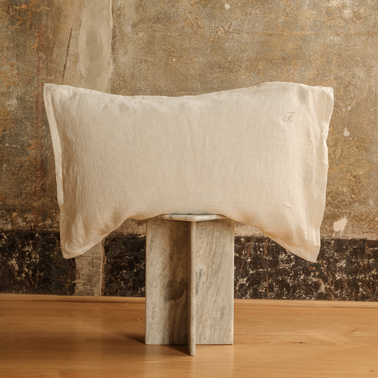 dalfilo-set-2-federe-in-puro-lino-righe-crema-caffellatte image 2