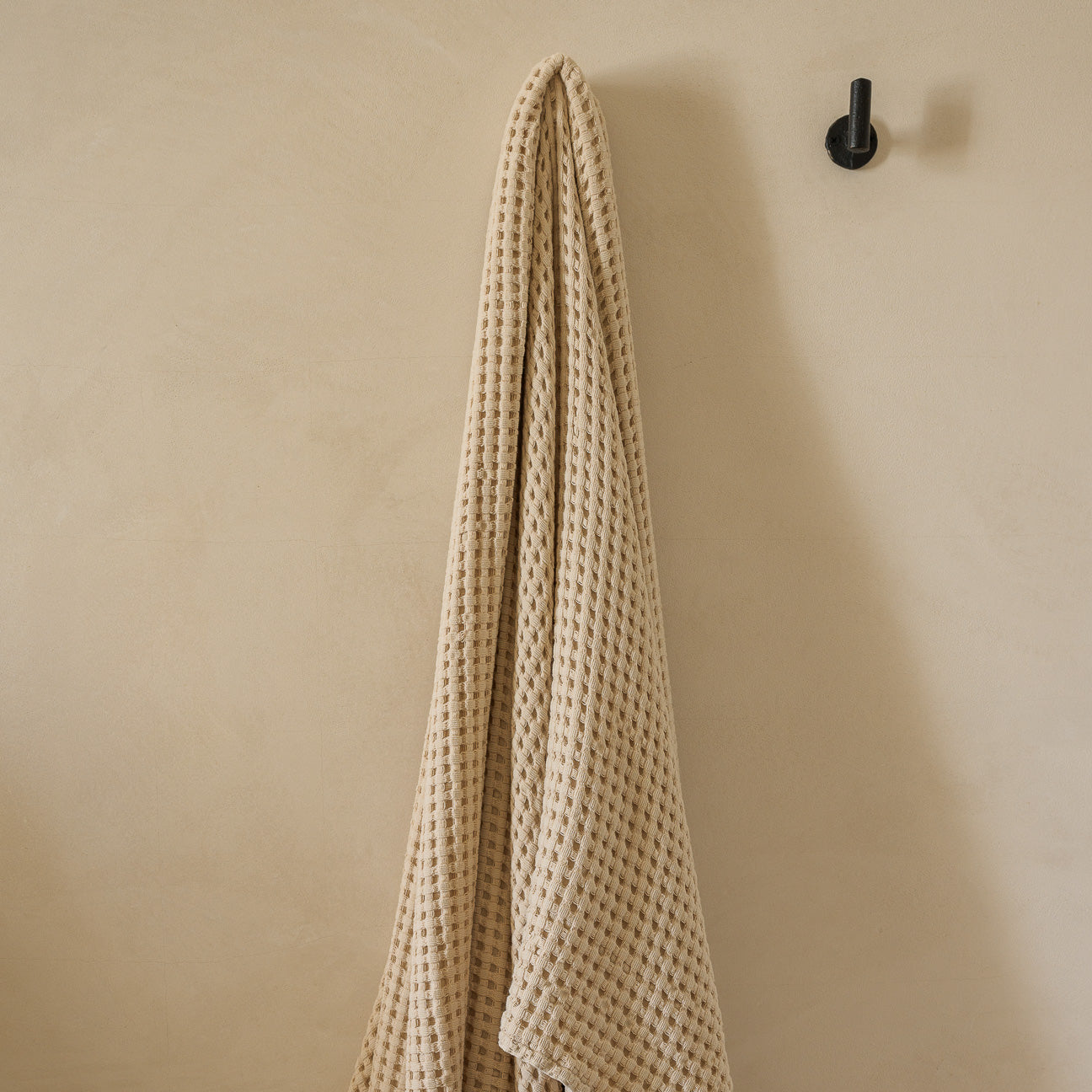 dalfilo-telo-doccia-nido-d-ape-stonewashed-in-puro-cotone image 2