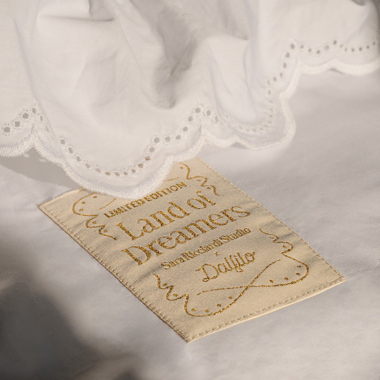 dalfilo-land-of-dreamers-parure-lenzuola-in-percalle-designweek26 image 4