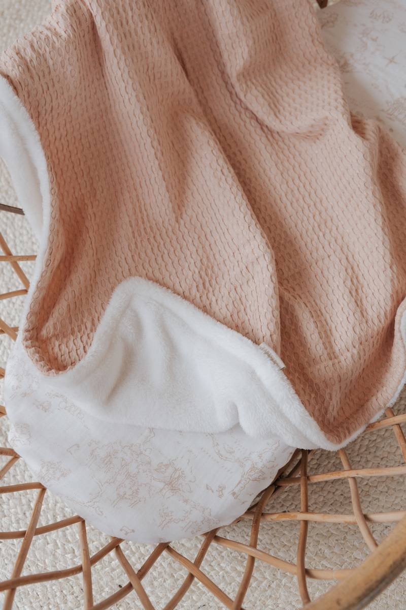 bamboom-coperta-culla-100x75-goffrato-lato-peluche-neutral-pink-134 image 5