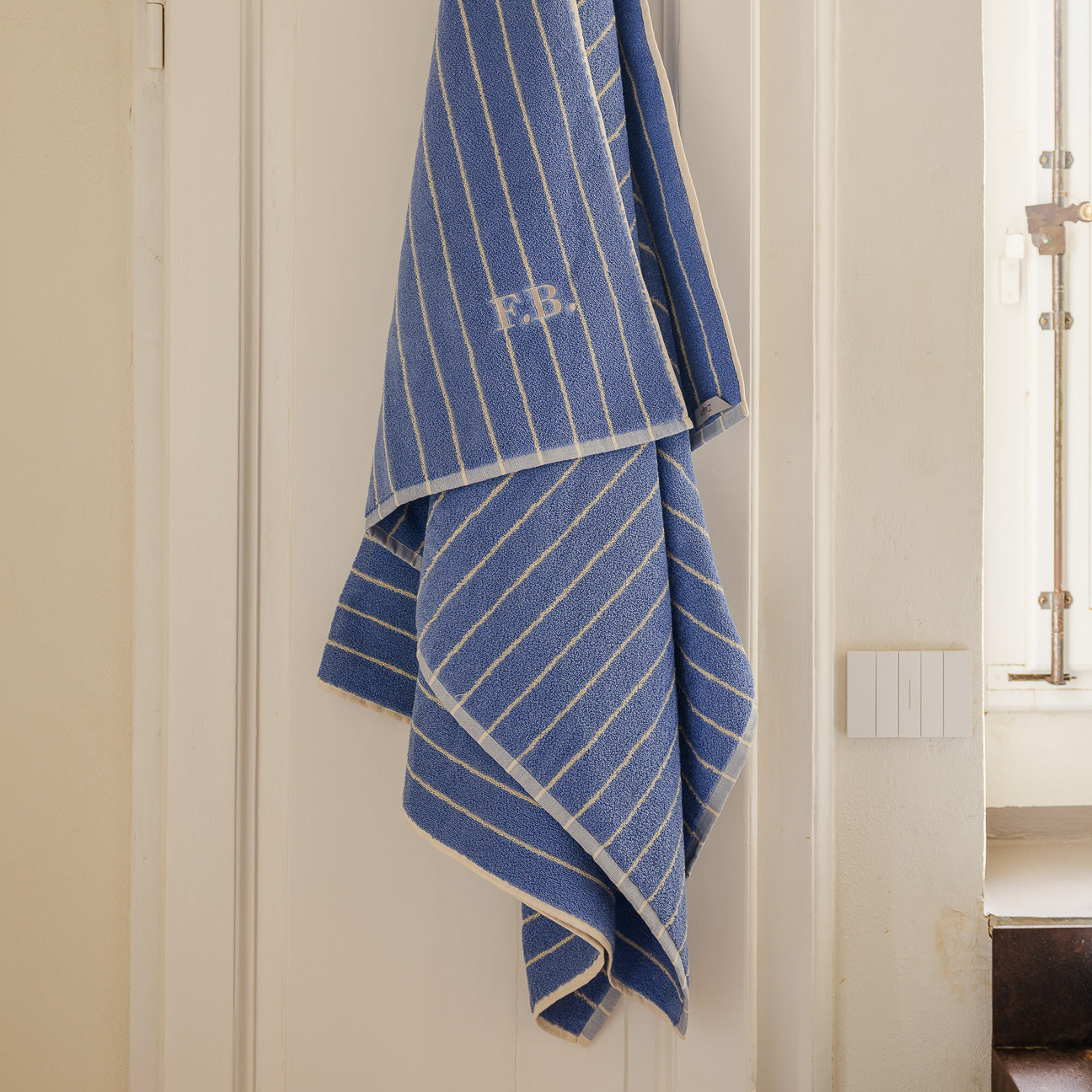dalfilo-telo-doccia-classica-spa-righe-in-cotone-500-g-m2 image 2