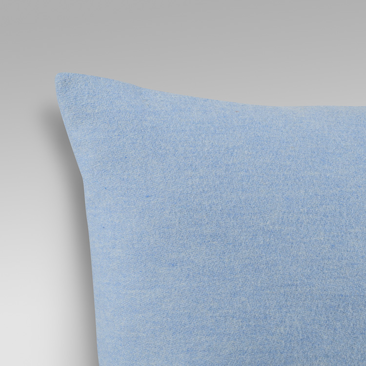 rivolta-carmignani-defil-cuscino-decorativo-50x50-in-merino-e-cashmere image 2