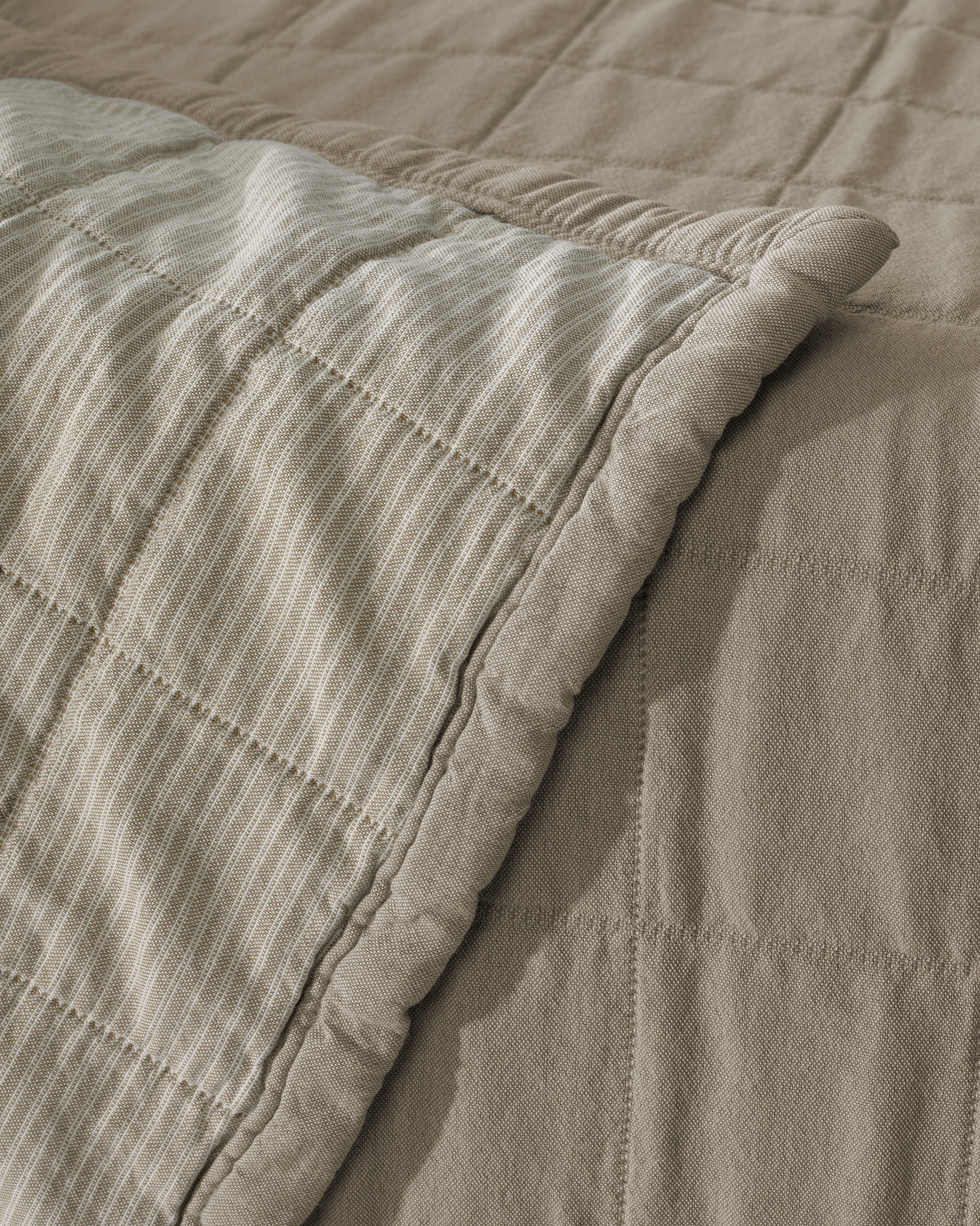 society-limonta-raes-trapuntino-in-cotone-jacquard-a-quadri image 6