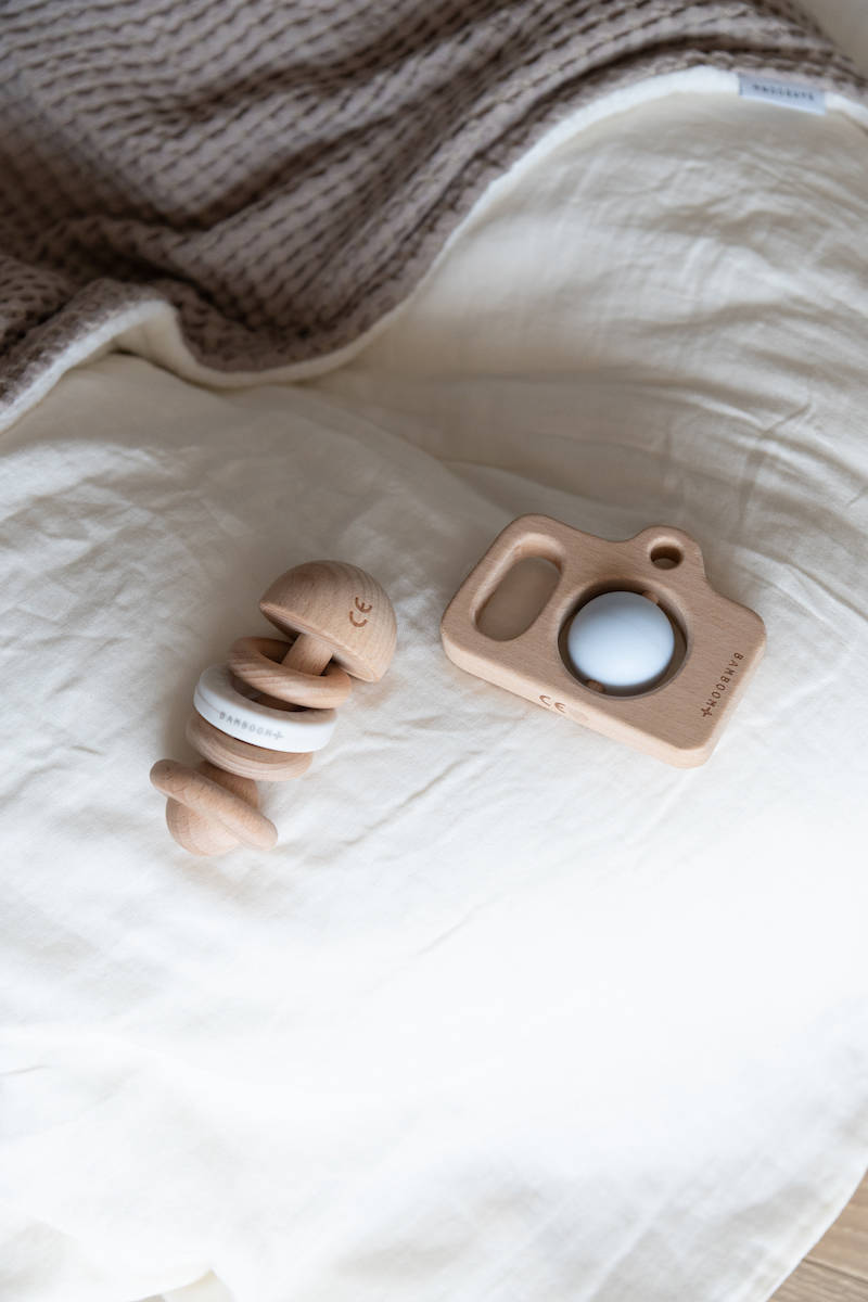 bamboom-sonaglio-in-legno-e-silicone-bianco-01 image 4