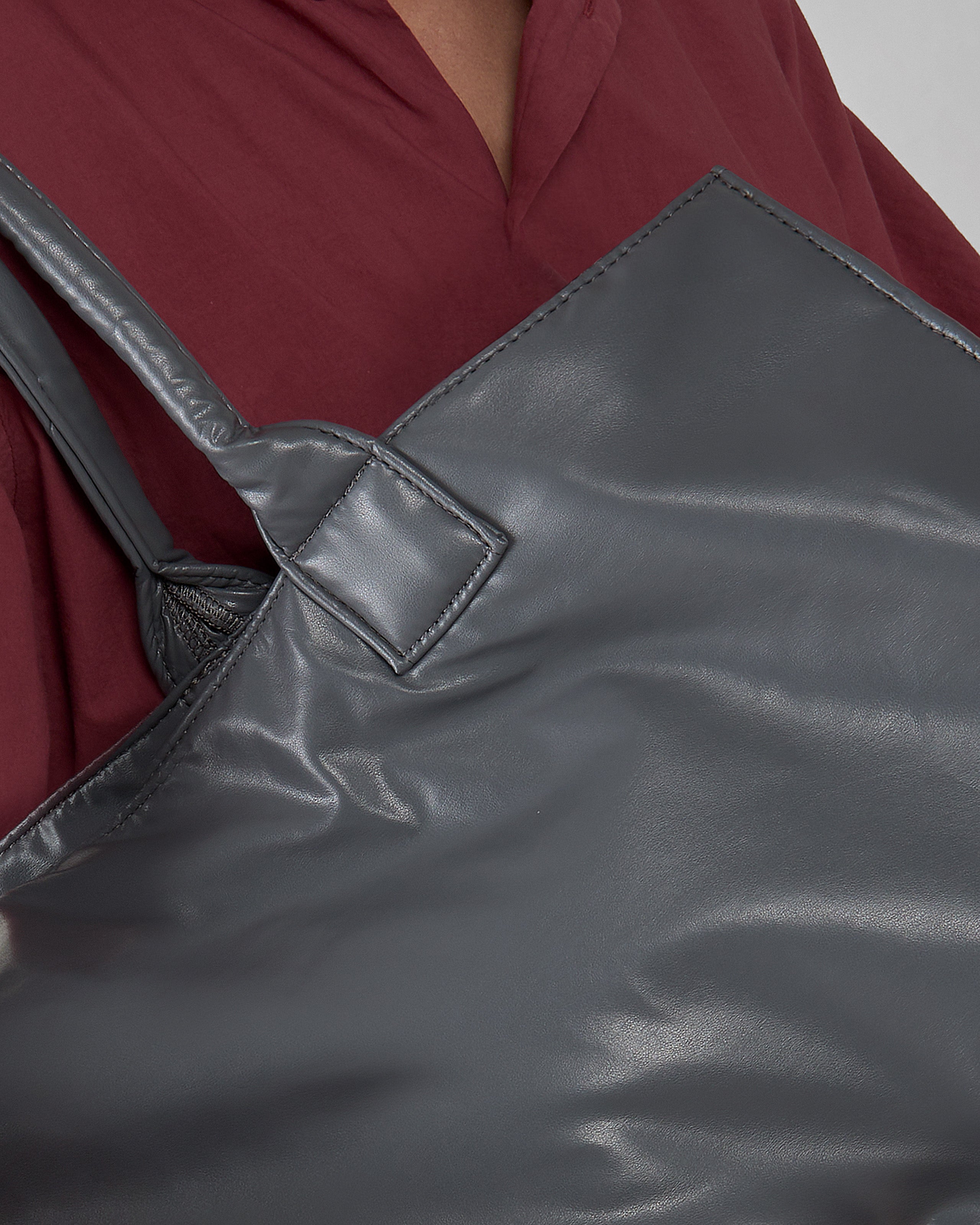 society-limonta-puff-hang-tote-bag-in-poliestere-riciclato-grs image 2