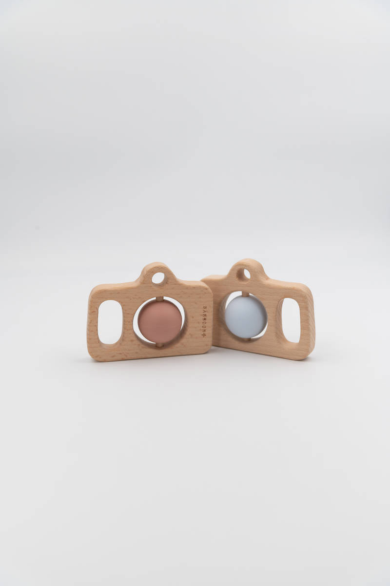 bamboom-fotocamera-in-legno-e-silicone-rosa-04 image 5