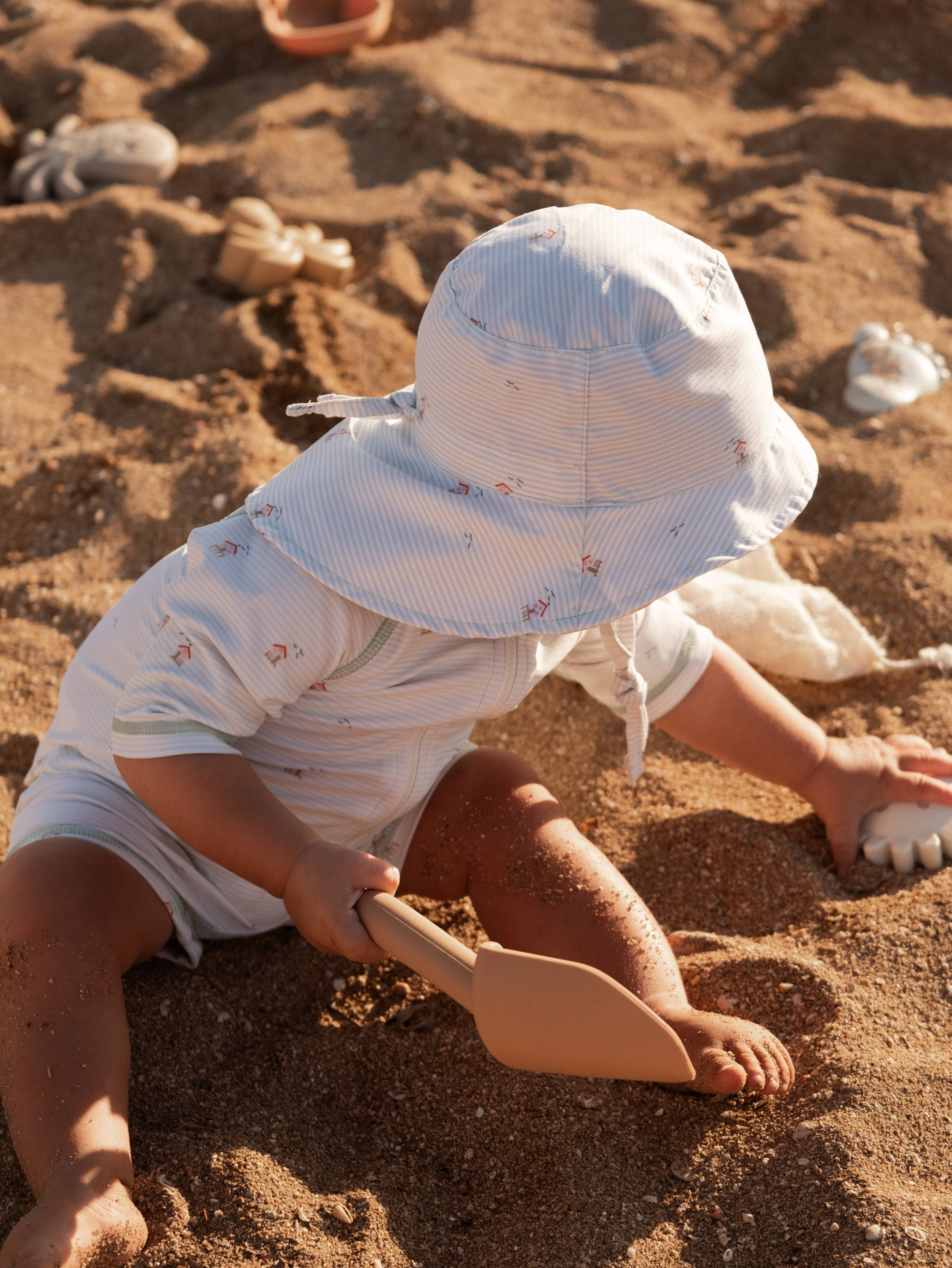bamboom-beach-days-438-cappellino-da-mare-uv50-neonato image 4