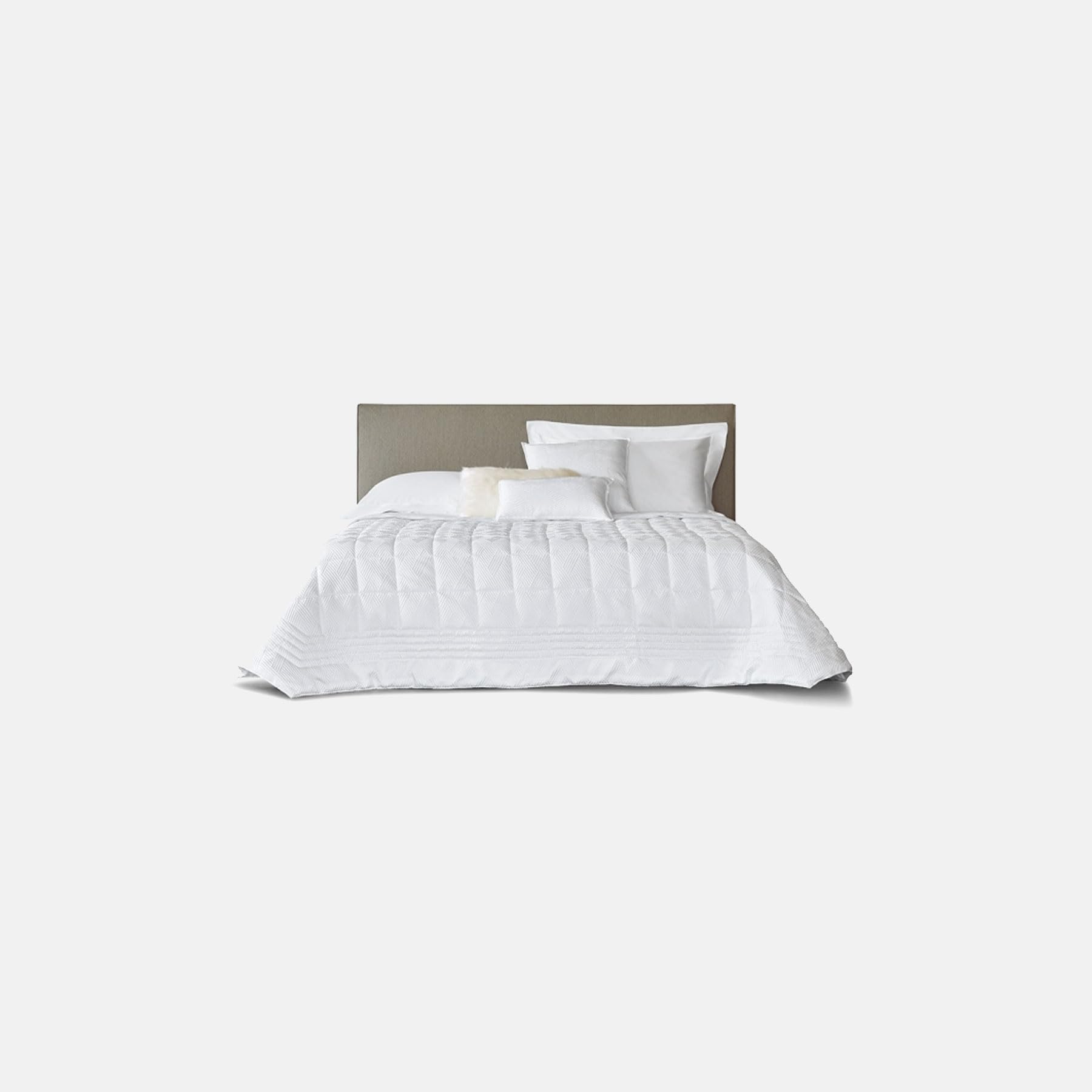 fazzini-triennale-trap-trapunta-matrimoniale-270x270-cm-jacquard-200-g-bianco image 2