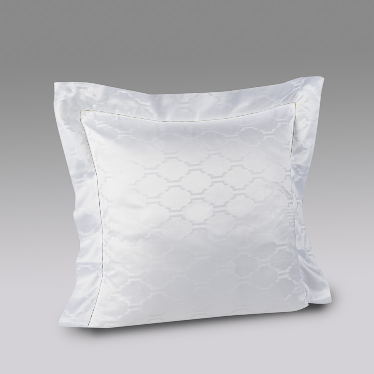 rivolta-carmignani-waldorf-federa-decorativa-65x65-cm-in-raso-600tc-jacquard image 1