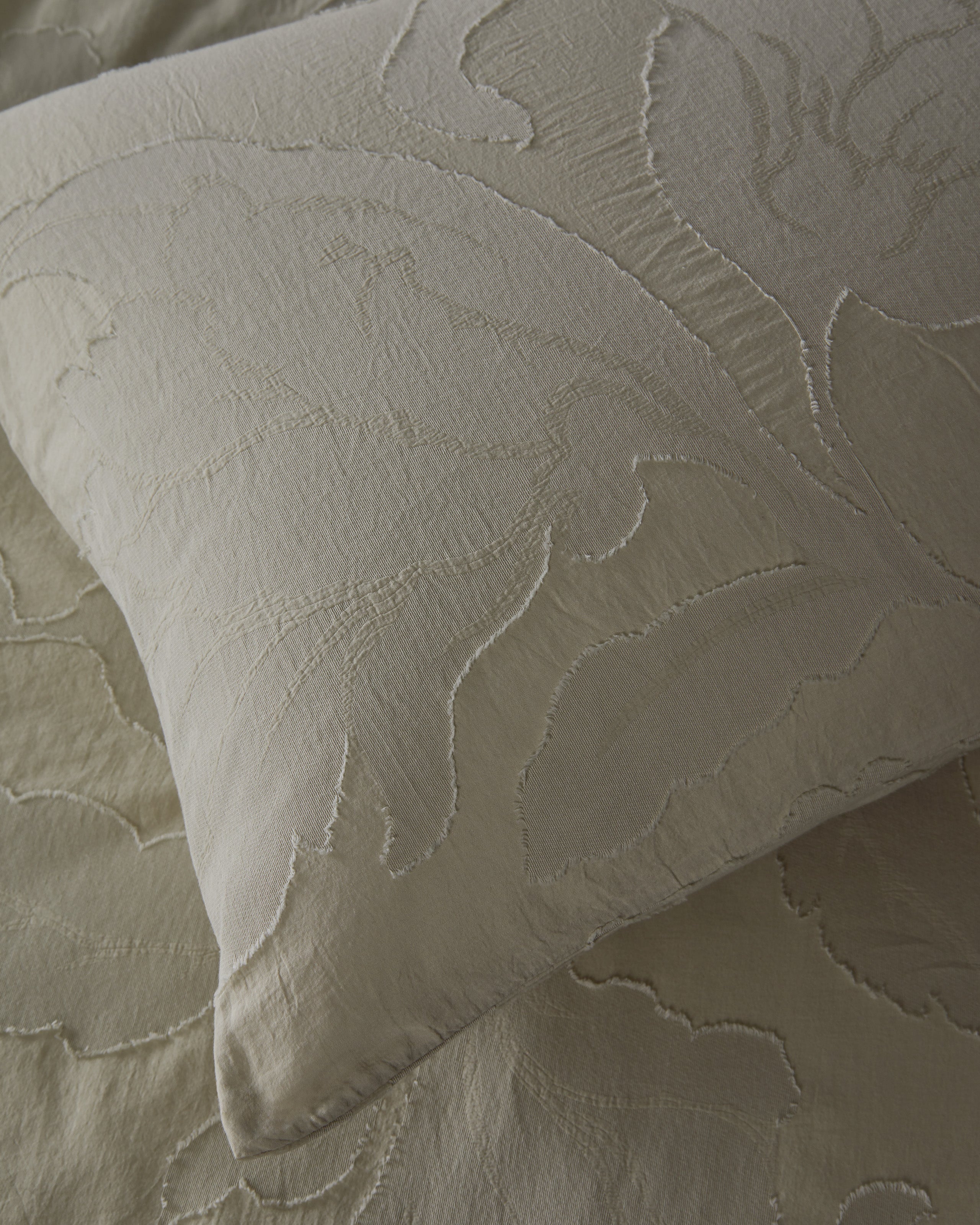 society-limonta-charis-set-federe-in-cotone-jacquard-fil-coup image 2