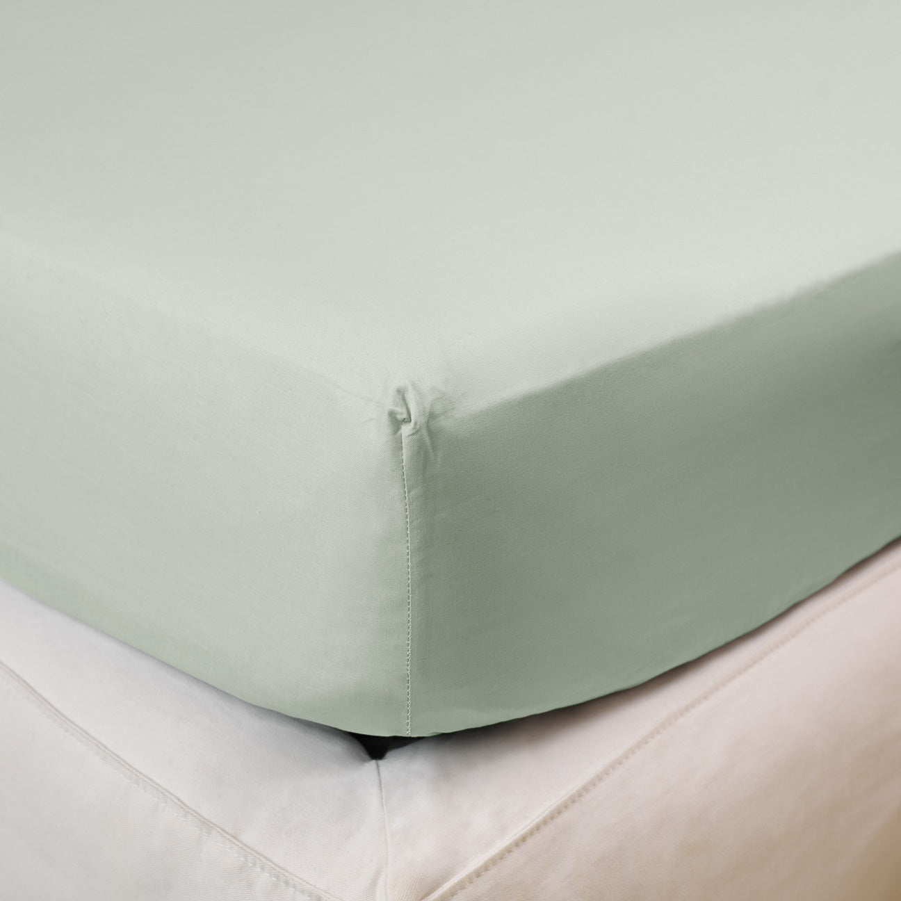 dalfilo-lenzuolo-sotto-in-raso-con-angoli-elastici-linea-classica image 4