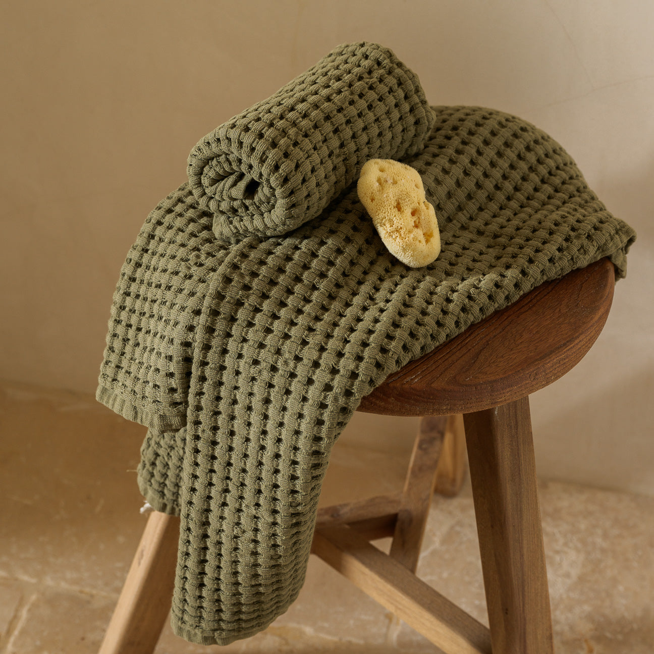 dalfilo-set-asciugamani-viso-mani-nido-d-ape-stonewashed-350-g-m2 image 3